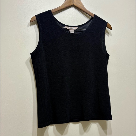 TanJay Tops - ✨$8 CLEAR-OUT✨ TanJay Petite Vintage Sleeveless Scoop Neck Tank Top Shirt Black